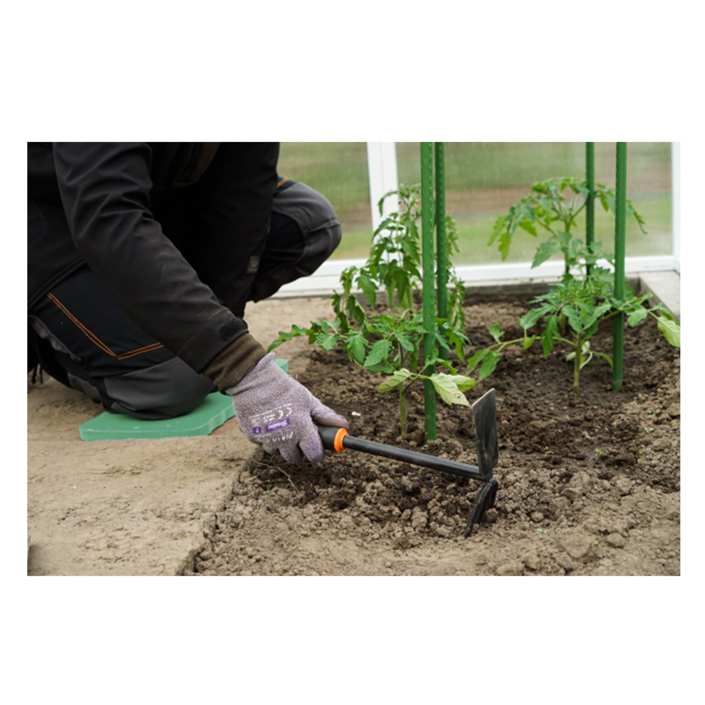 Digger-Hoe Garden Tool with Multifunction Kneeler Mat, Green-1